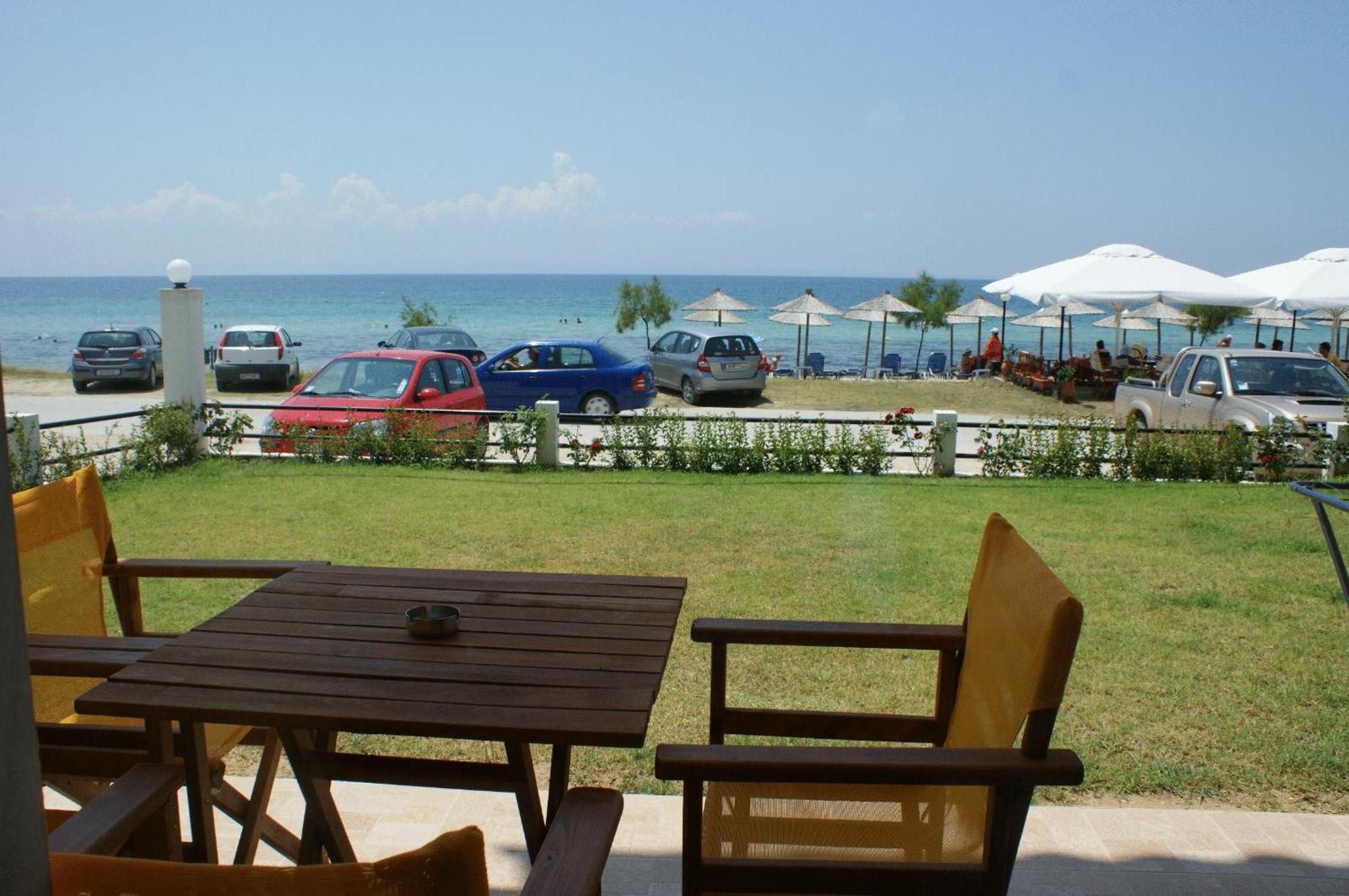 Apartamento Assano Seafront Luxury Nikiti  Exterior foto