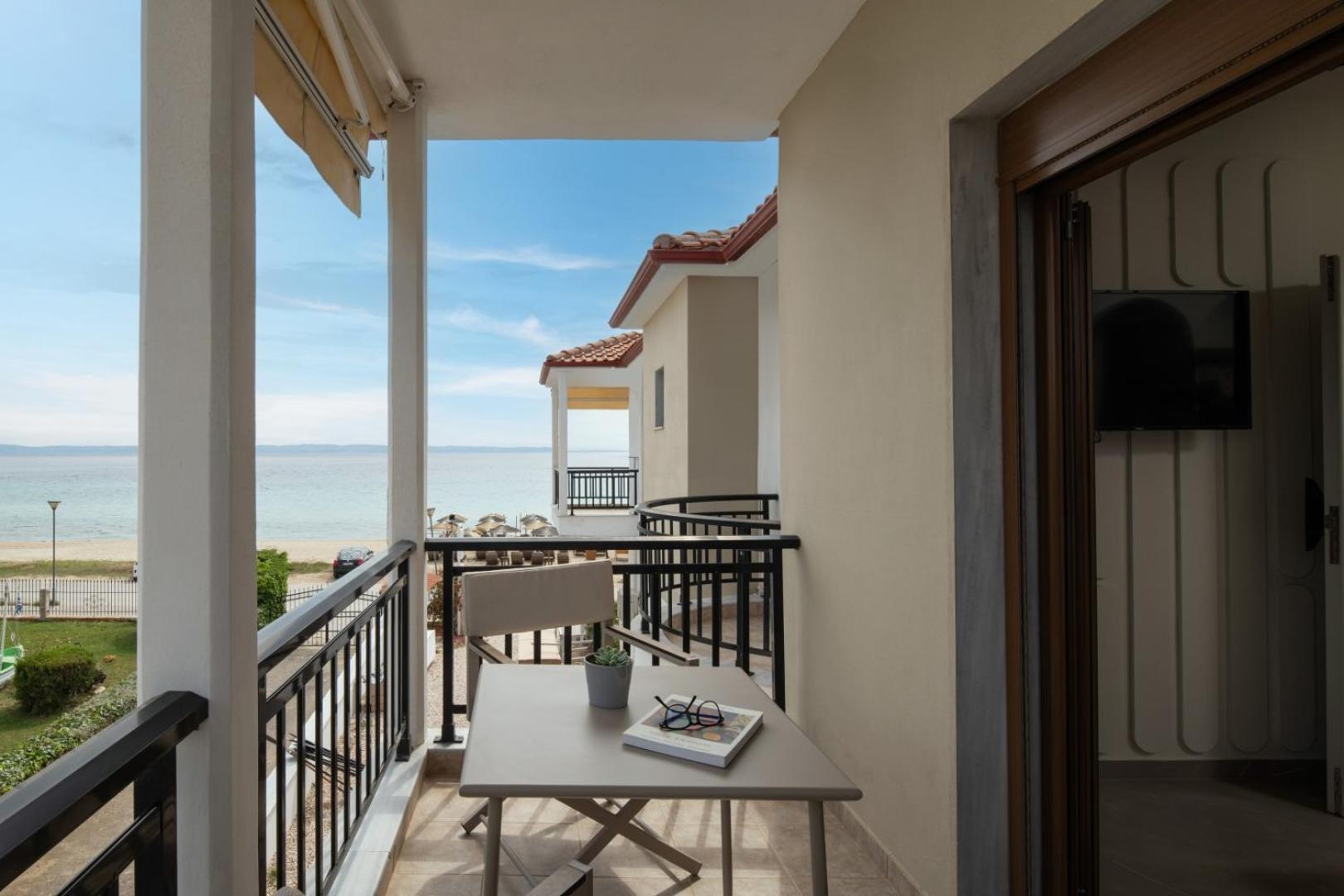 Apartamento Assano Seafront Luxury Nikiti  Exterior foto