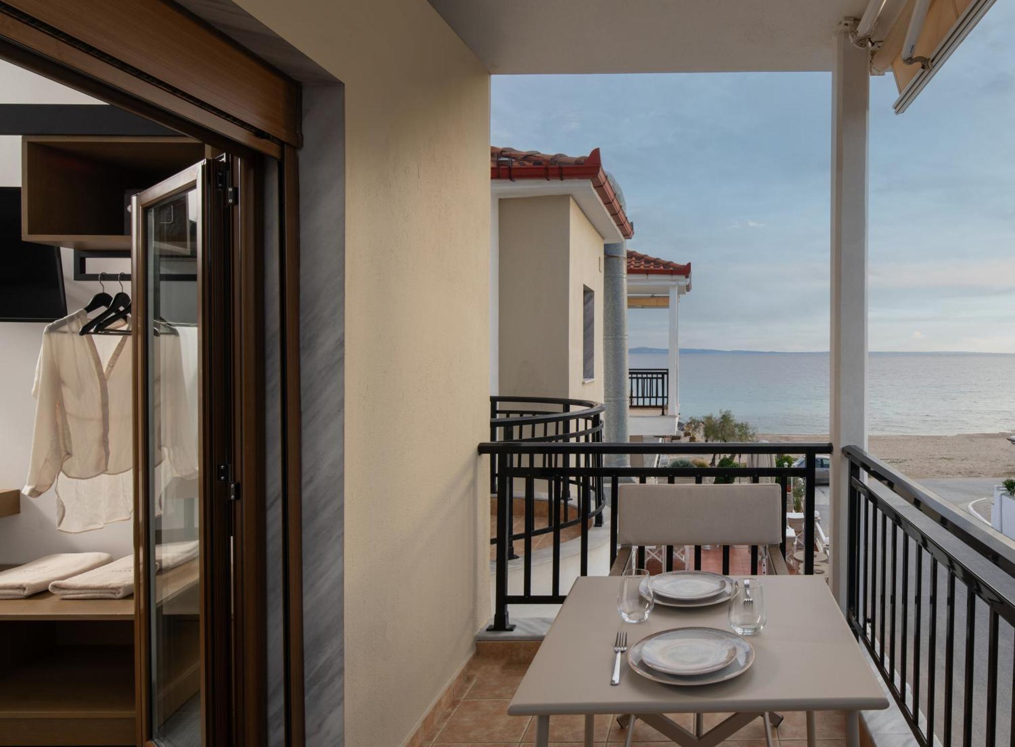 Apartamento Assano Seafront Luxury Nikiti  Exterior foto