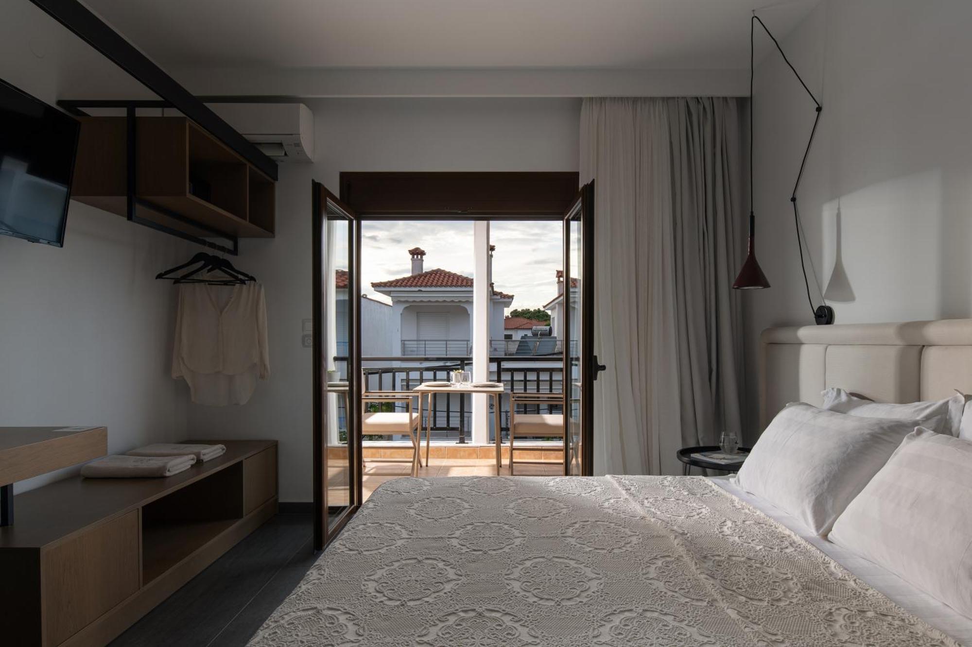 Apartamento Assano Seafront Luxury Nikiti  Exterior foto
